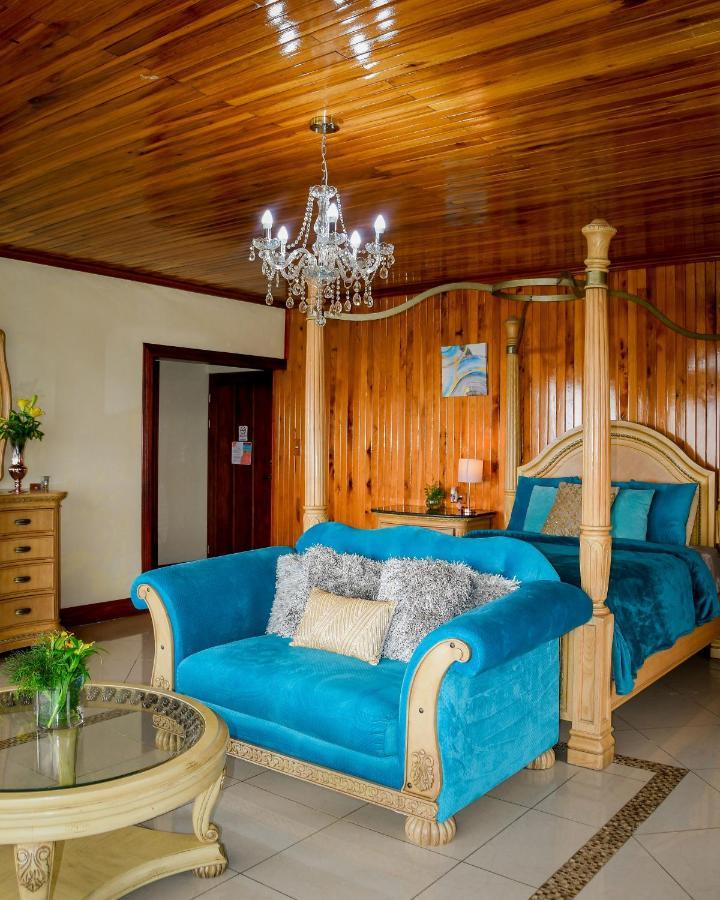 Poas Paradise Bed & Breakfast Poasito Exterior photo